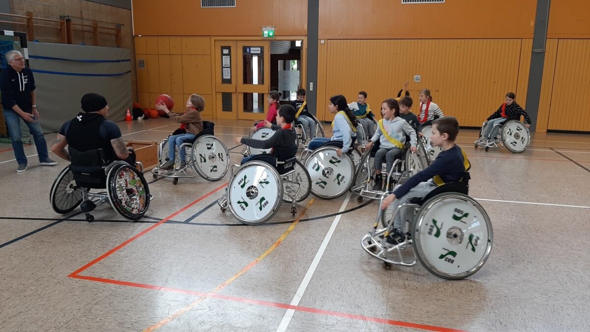 Grundschule-Haueneberstein-News-RolliBasketball-2